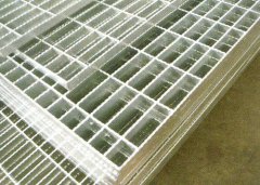 鋼格柵的性能優勢